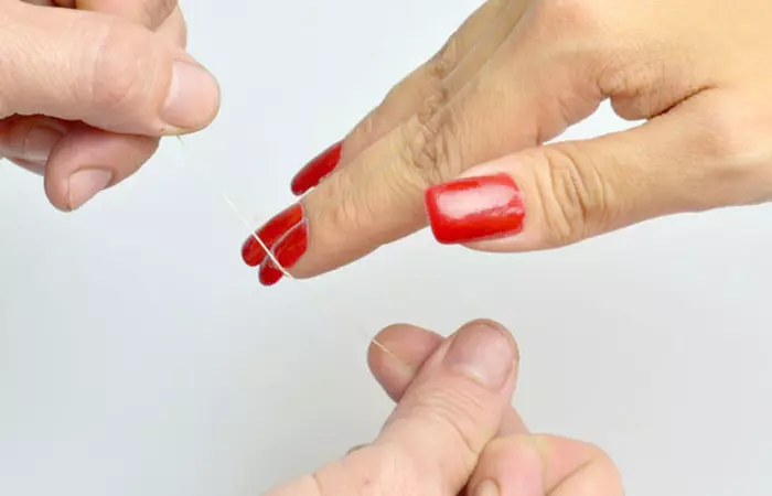 Method-2-How-To-Remove-Acrylic-Nails-Using-Dental-Floss.jpg