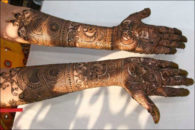 mehndi-designs-for-hands-latest