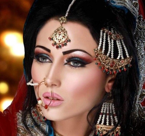 arabic-bride-lips-makeup