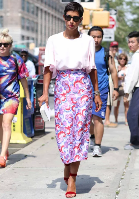 wear-the-long-printed-skirt