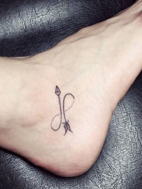  Arrow-Tattoo-for-Women-13