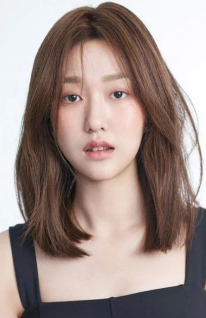 Medium-Length-Cut-for-Asian-Hair