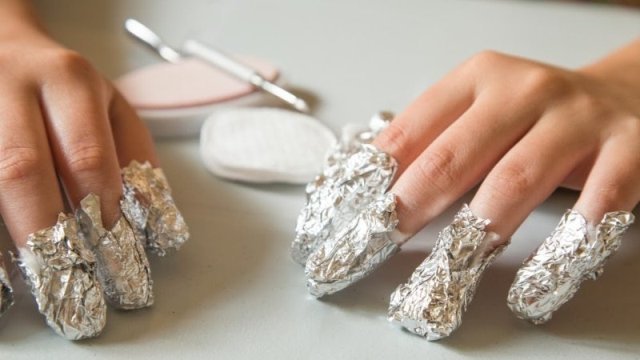 removing-polygel-nails