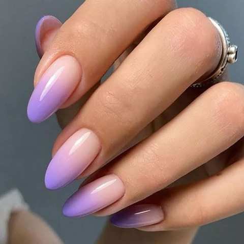 Stylish-Nails-in-White-and-Purple