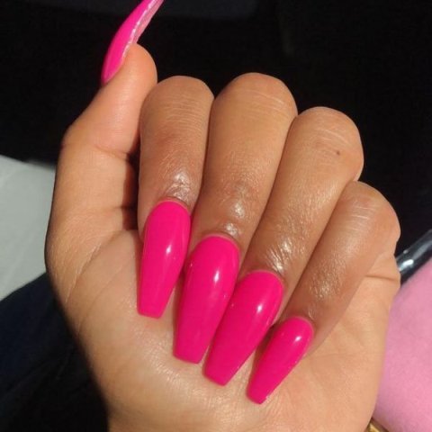 Glossy-Fuchsia-Nail-Colors