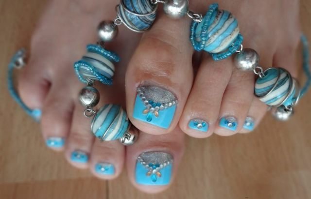 blue-festival-nail-art