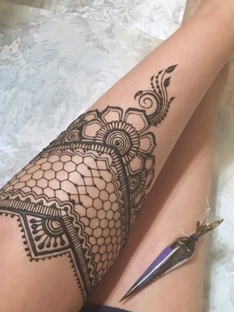 Henna-Leg-Tattoo-for-Women