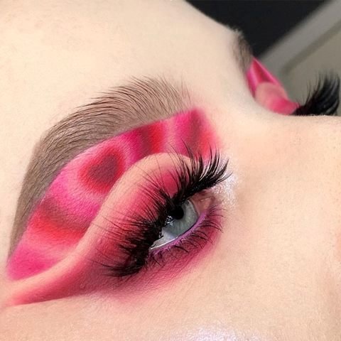 Valentines-day-makeup-heart-shaped