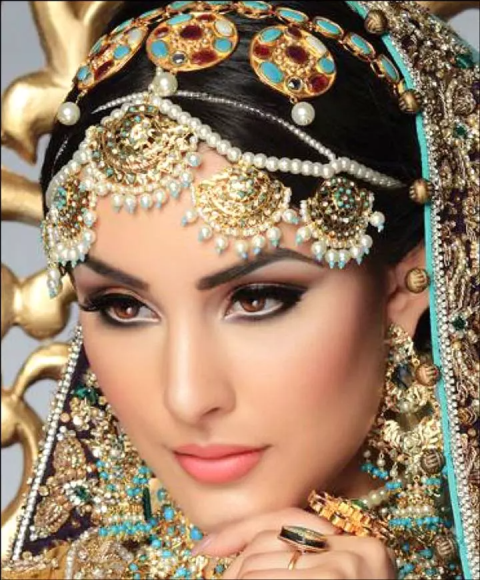 bridal-eye-and-lip-makeup