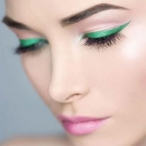 green-eyeliner-makeup-looks