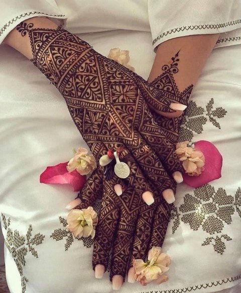 moroccan-back-hand-mehndi-design-simple-and-easy